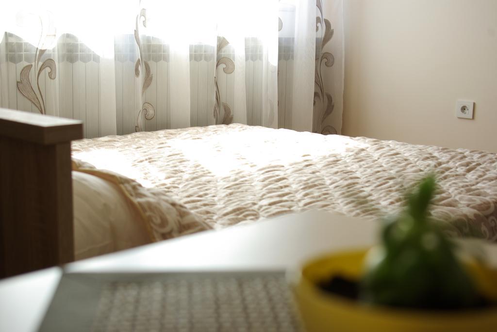 Square Studio Apartment Ni Extérieur photo