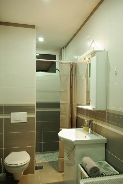 Square Studio Apartment Ni Extérieur photo