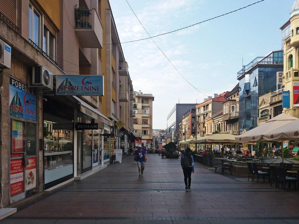 Square Studio Apartment Ni Extérieur photo