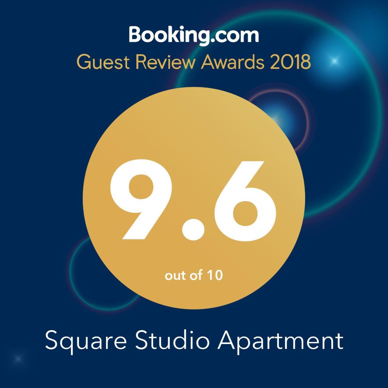Square Studio Apartment Ni Extérieur photo